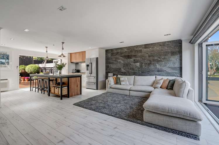 4/13 Kaihu Street Northcote_4