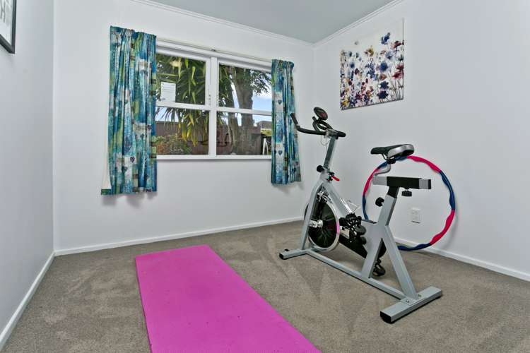 32 Fairclough Road Beach Haven_16