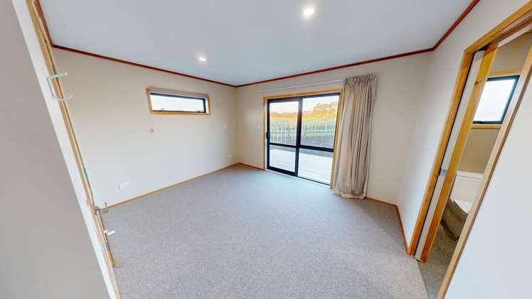  288 Lees Road Feilding_5