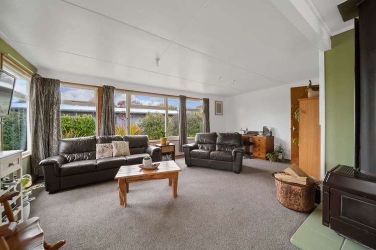 10 Main Road Owaka_3