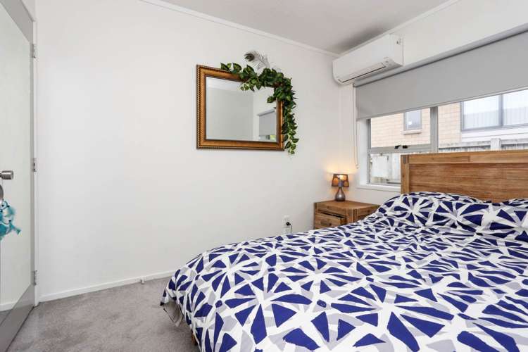 2/8 Stamford Park Road Mount Roskill_4