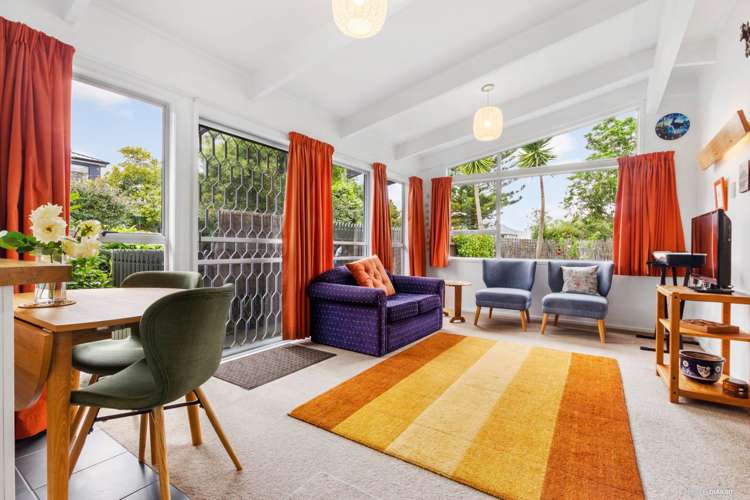 1/114a Kervil Avenue Te Atatu Peninsula_5