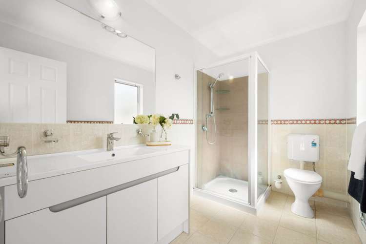 7 Nier Place East Tamaki Heights_16