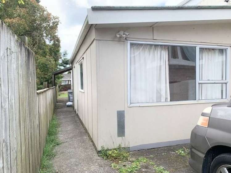 11A Netherlands Avenue Kelston_14
