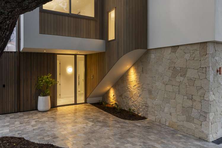 2A Winsomere Crescent_0