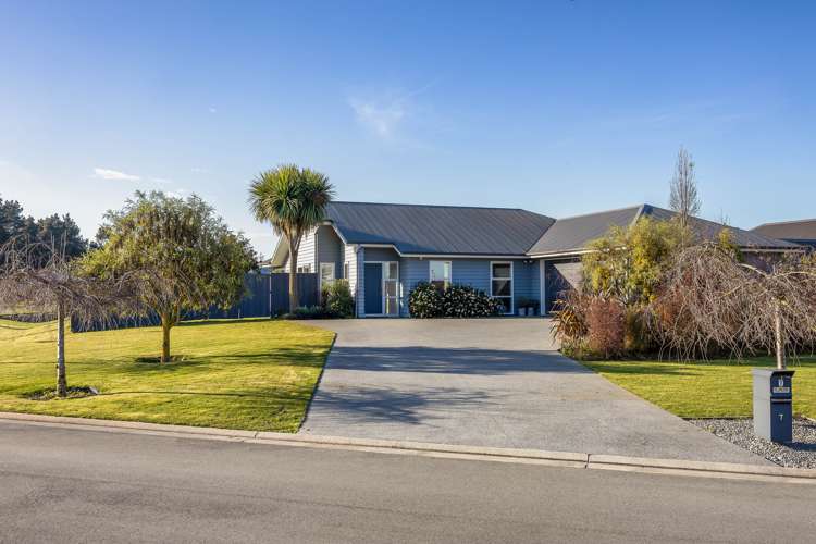 7 Barnsley Crescent West Melton_24