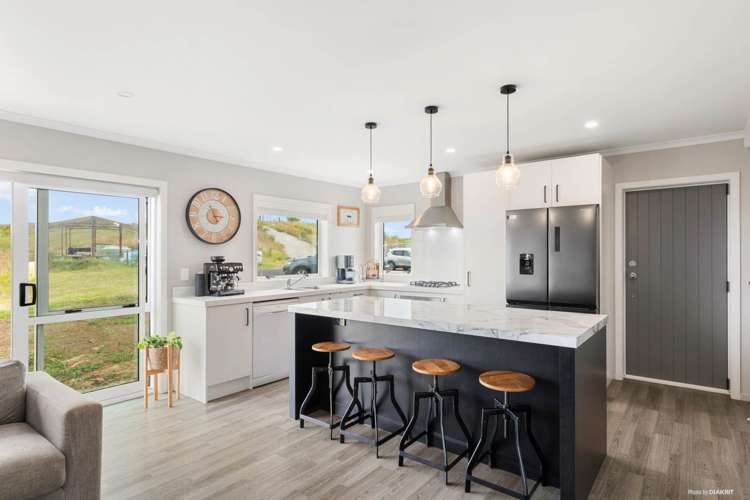 8 Naho Place Meremere_0