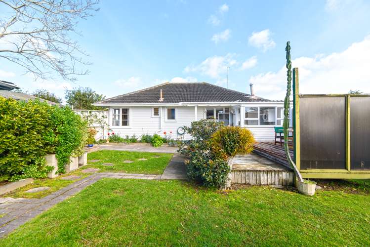 54 Amberley Avenue Te Atatu South_3