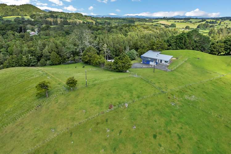 26 Old School Road Maungakaramea_31