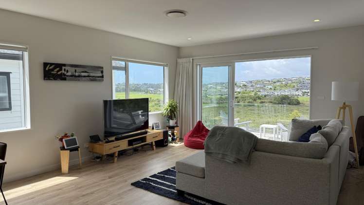 144 Arran Point Parade Orewa_11