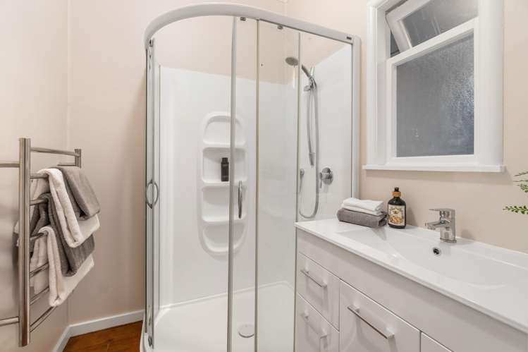 22 Grove Road Narrow Neck_11