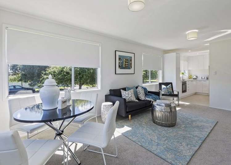 1/4 Inkerman Street 10051_2