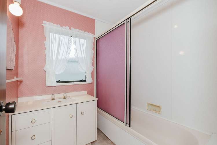 290B Te Rapa Road Beerescourt_12