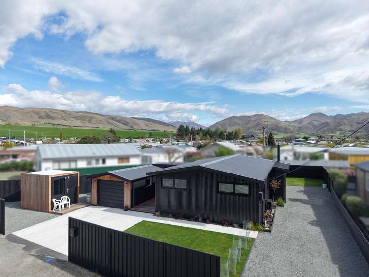 32 Tasman Road Otematata_27