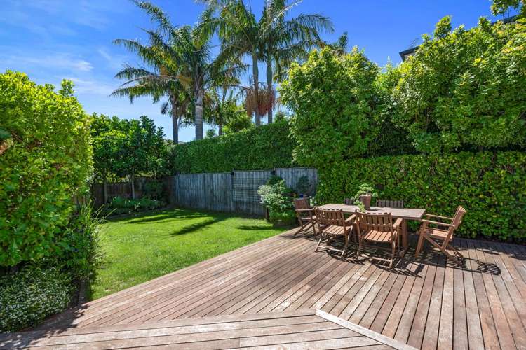 60 Old Lake Road Narrow Neck_35