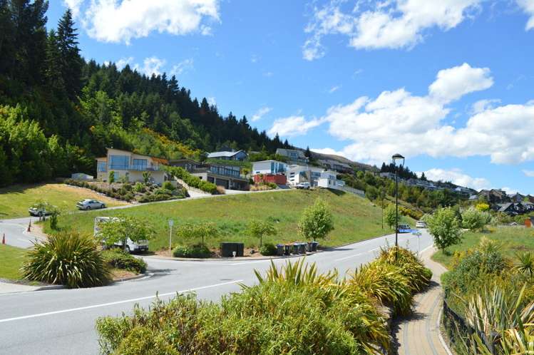 Saint Georges Avenue Queenstown_5