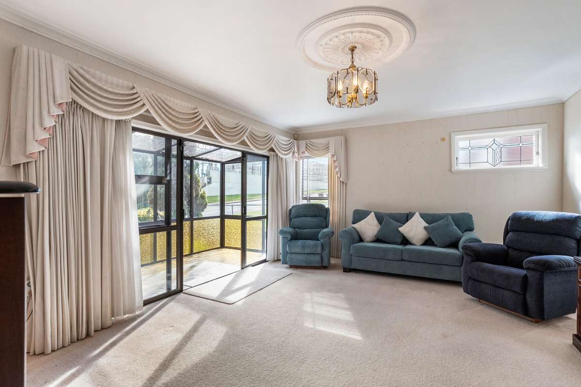 40 White Swan Road_3