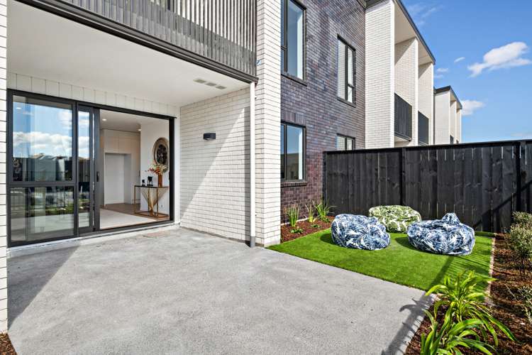 9/2 Pohatu Lane Saint Johns_11