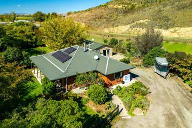 63 Gibsons Road_2