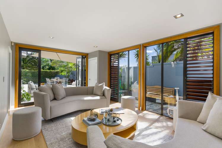 8b Wynsfield Garden Saint Heliers_16