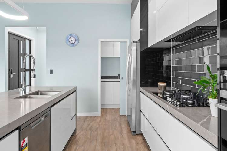 1 Waireka Road Rototuna North_3