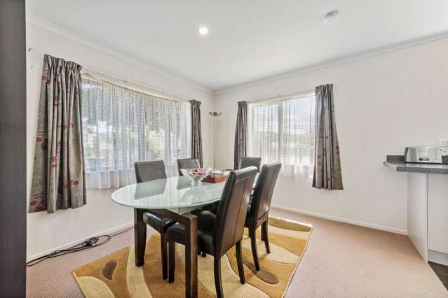 6 Pyramid Place Glen Eden_2