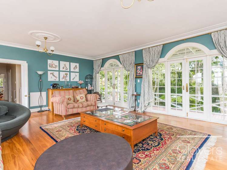 467 Scenic Drive Waiatarua_7