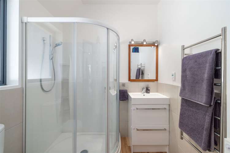 13 Nehru Place Cashmere_12