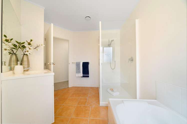 5 Retreat Drive Mangere_14