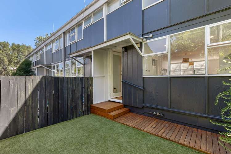 6/7 Don Croot Street Morningside_7