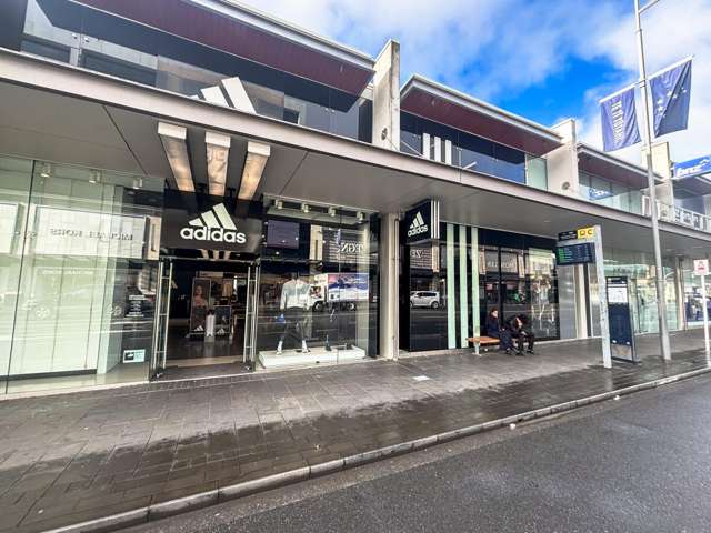 High-Exposure Retail Space with Mezzanine