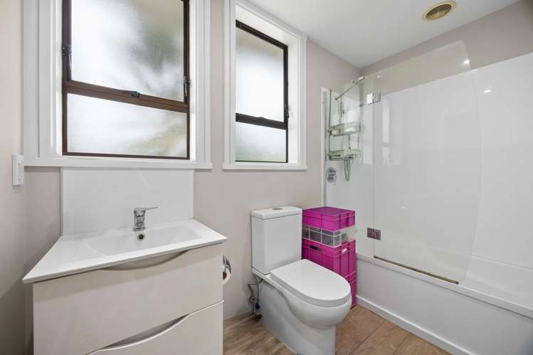 13 Tuakana Street Point England_5