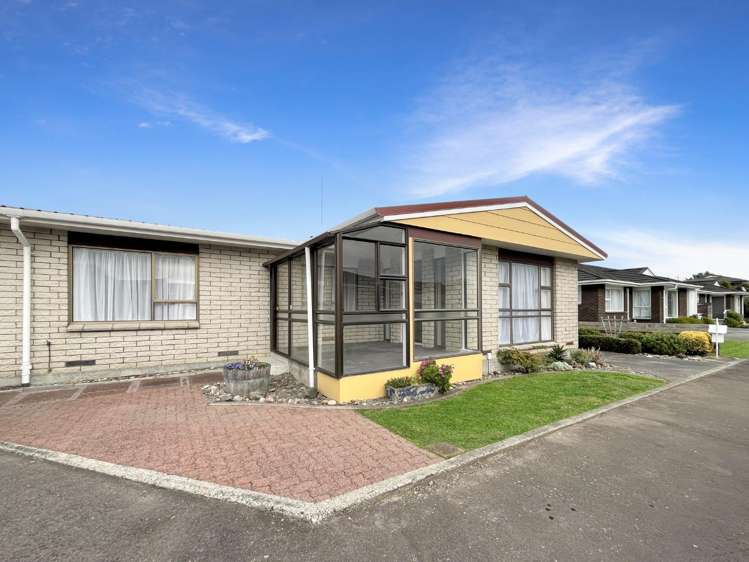 5 Chertsey Court_0