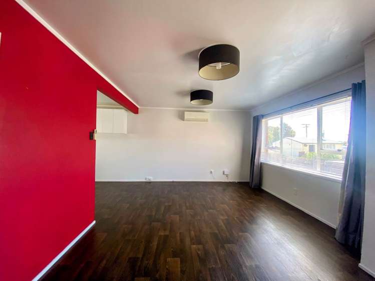 2/14 Whitmore Road Mt Roskill_4