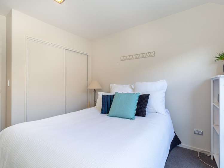 2 Millpark Place Northwood_13