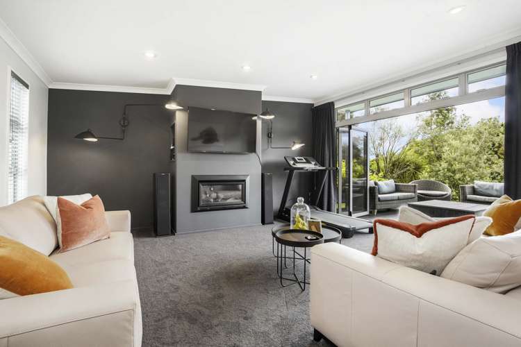 10 Westbury Mews Huntington_8