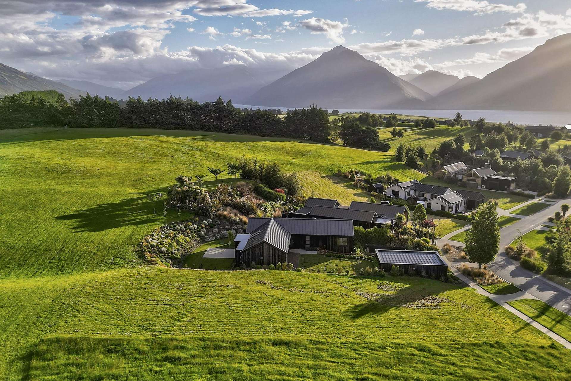 13 Pendeen Crescent Jacks Point_0