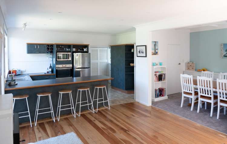 4 Wairaka Road Pukerua Bay_5