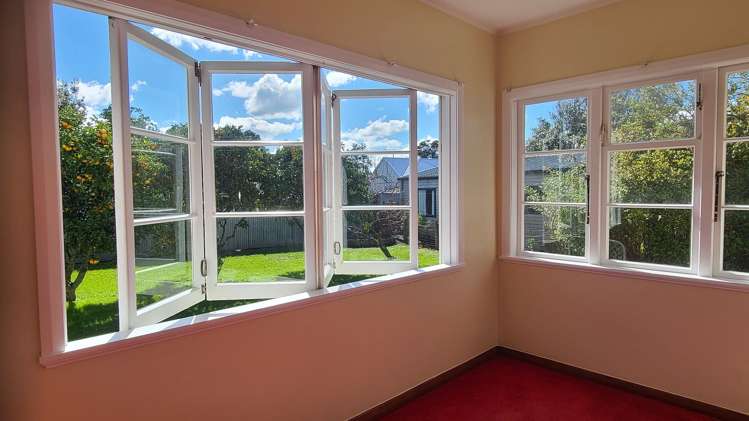 89 Savage Crescent West End_15