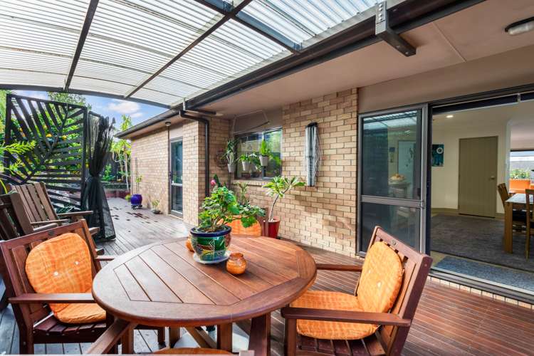 53 Chesterfield Way Orewa_16