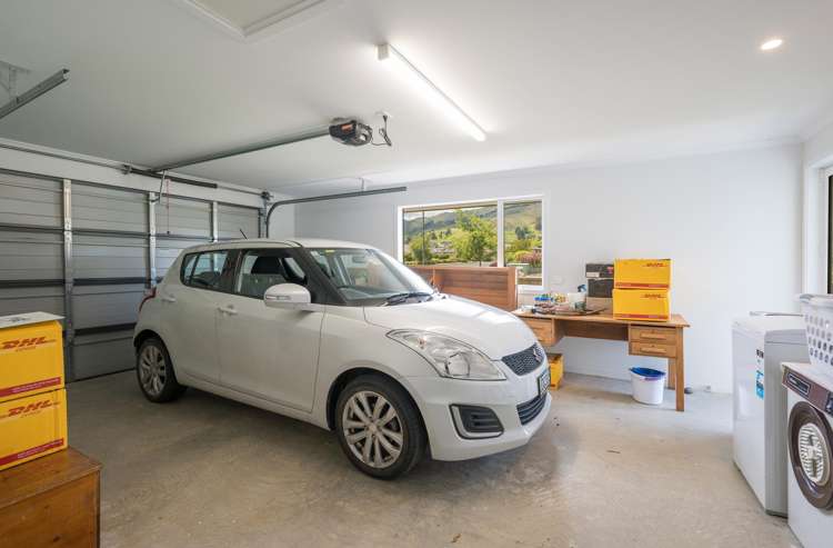 6 Langdale Drive Richmond_17