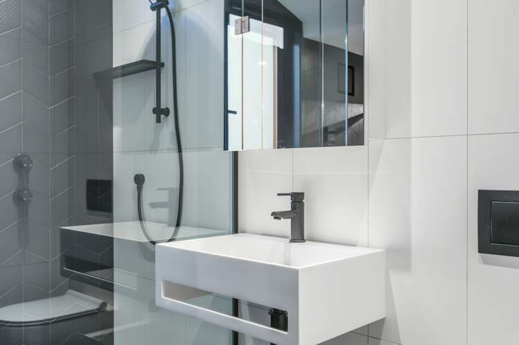 8 Furneaux Way Remuera_17