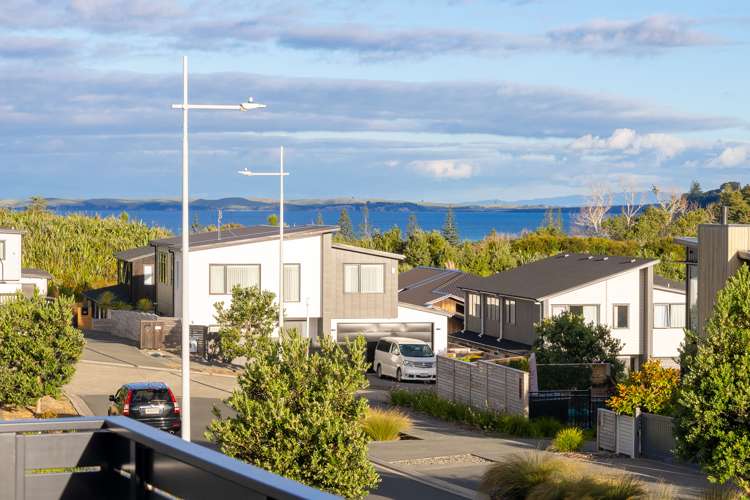 7 Hanikura Street Long Bay_32