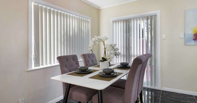 64 Seabrook Avenue New Lynn_11