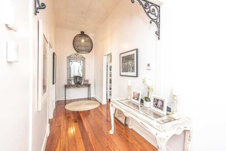 24 Brassey Road Saint Johns Hill_4