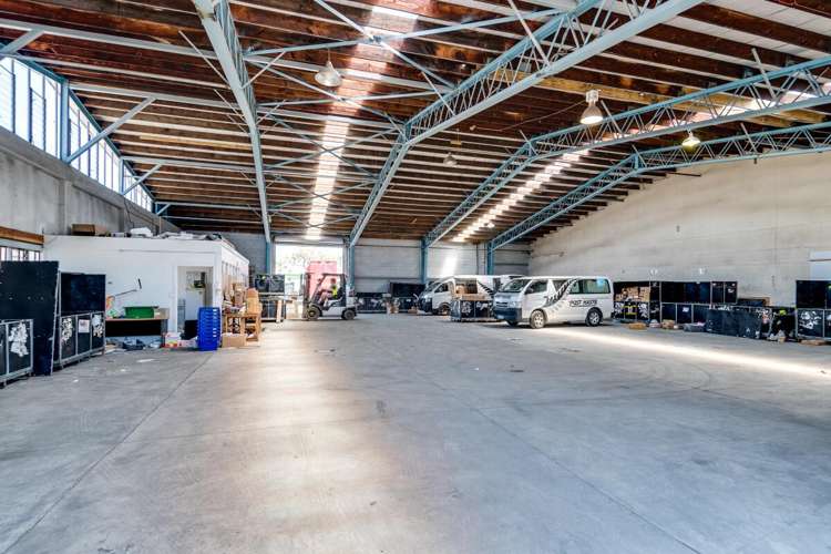 905 Karamu Road North Karamu_2