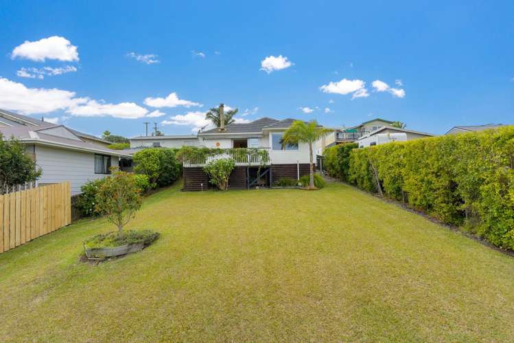 27 Shakespear Road Army Bay_18