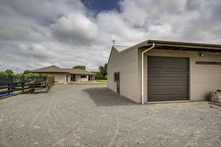 1316 Southland Road Longlands_29