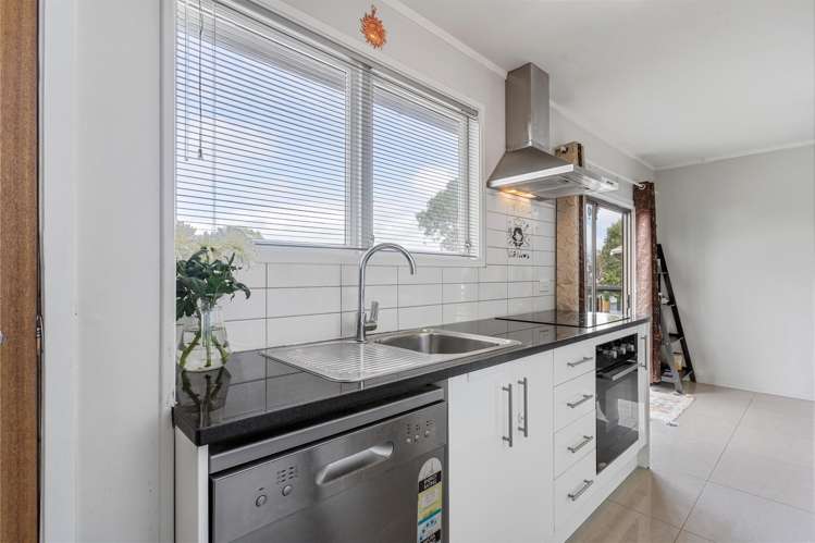 186 Mahia Road Wattle Downs_4