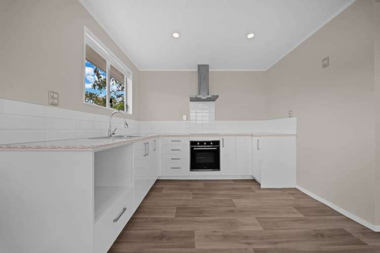 20 Frobisher Way Manurewa_4